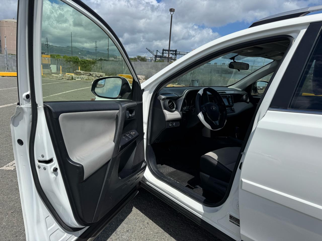 Toyota RAV4 XLE FWD 2016