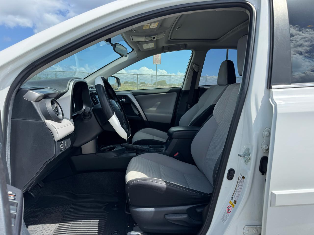 Toyota RAV4 XLE FWD 2016