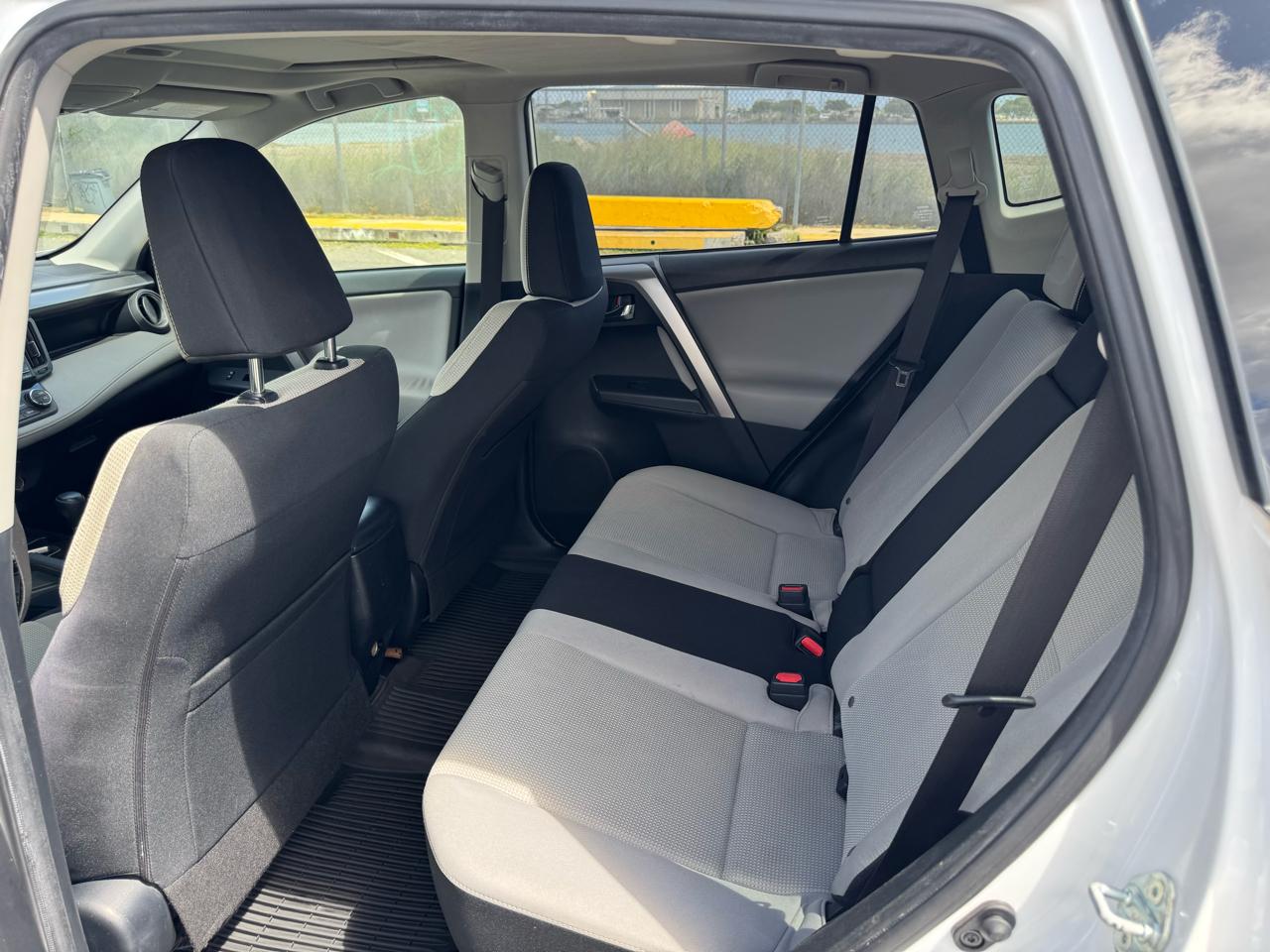 Toyota RAV4 XLE FWD 2016