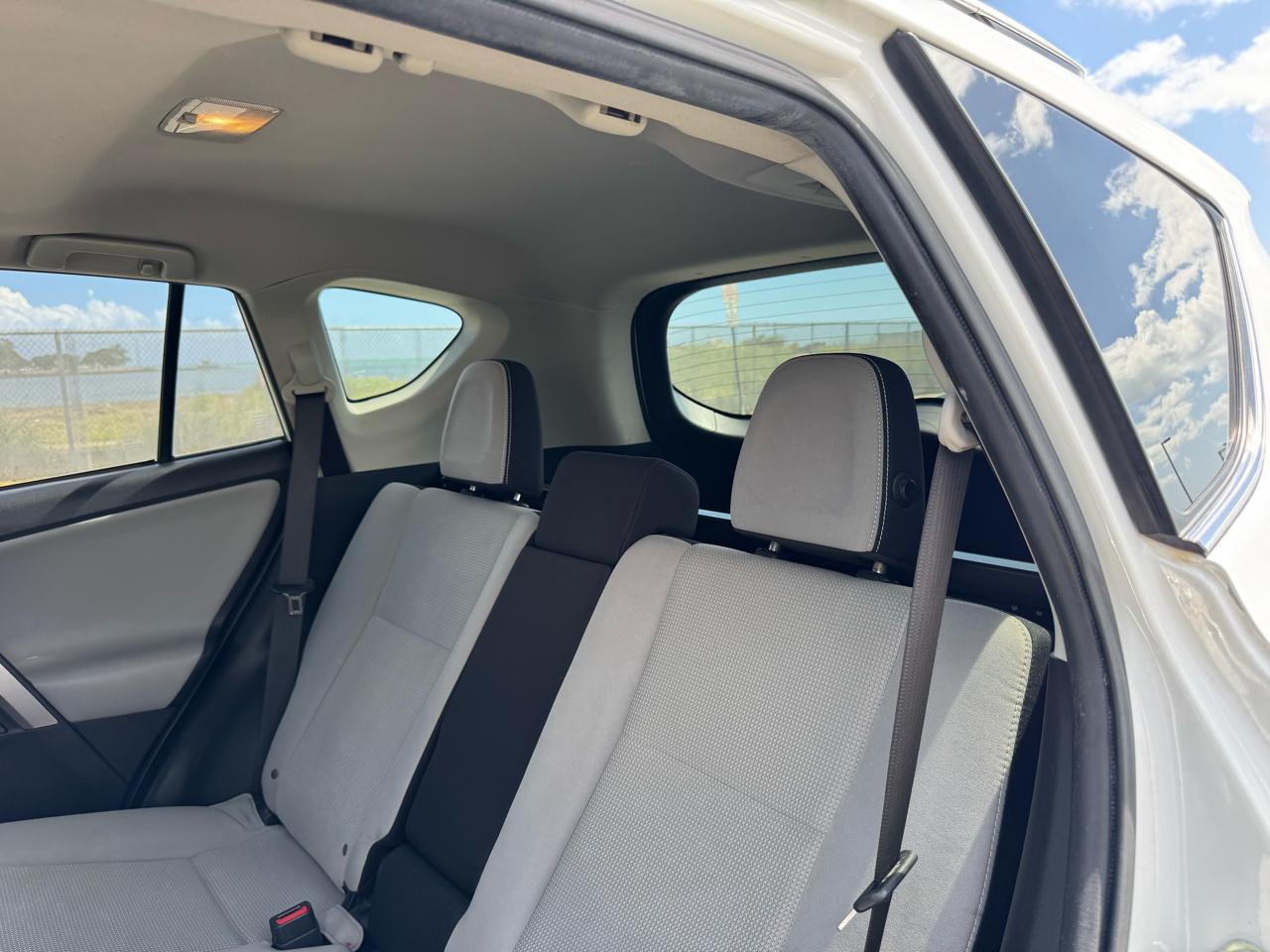 Toyota RAV4 XLE FWD 2016