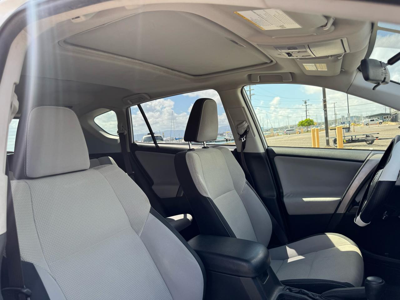 Toyota RAV4 XLE FWD 2016