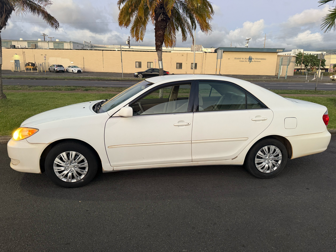 2005 Toyota Camry LE