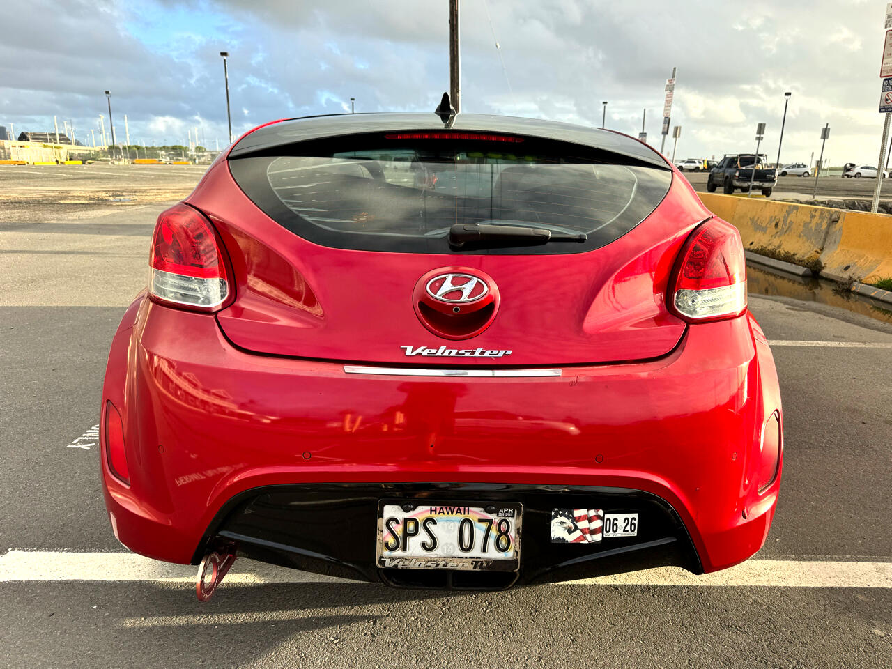 Hyundai Veloster Base 2012