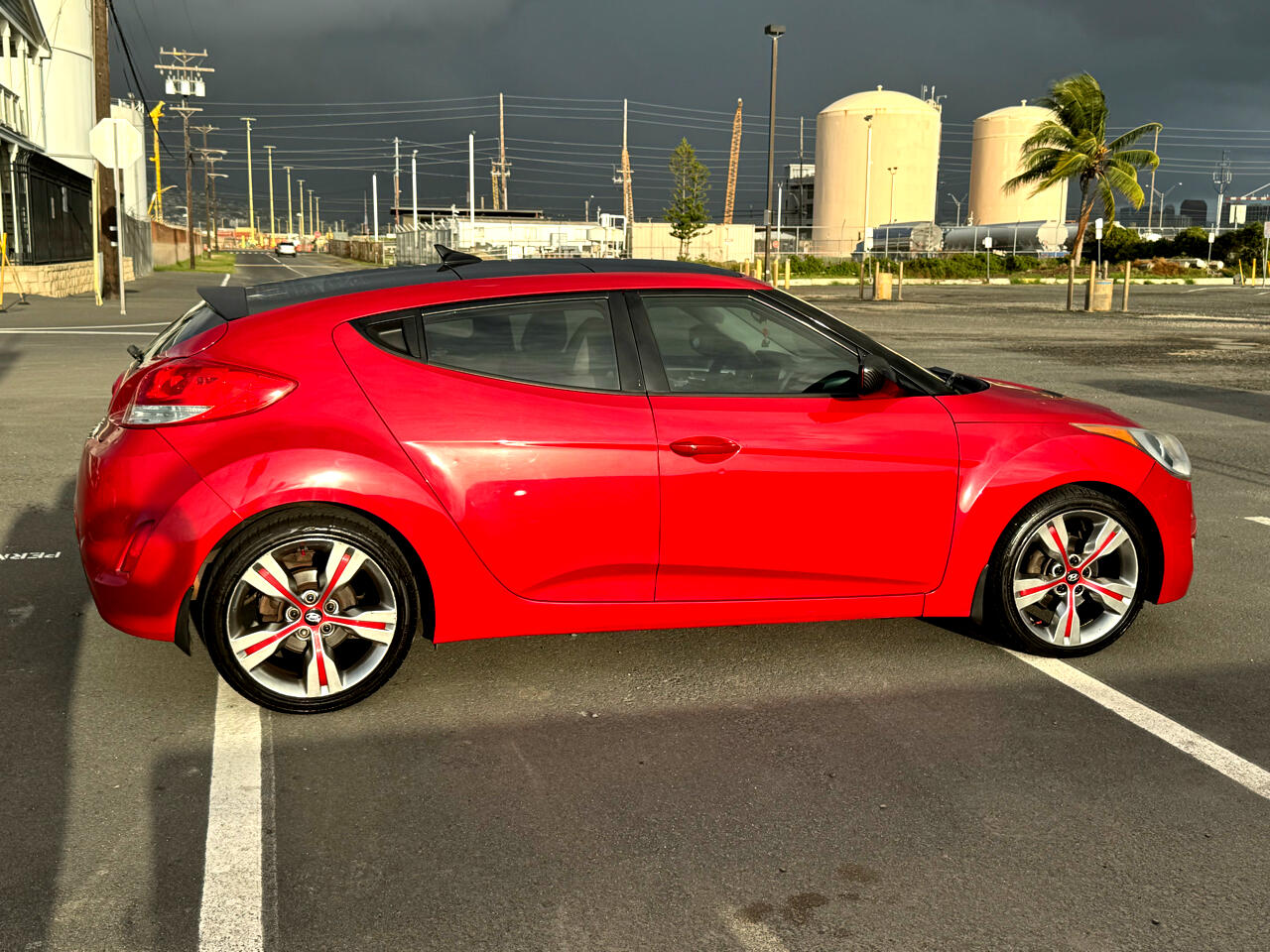 Hyundai Veloster Base 2012