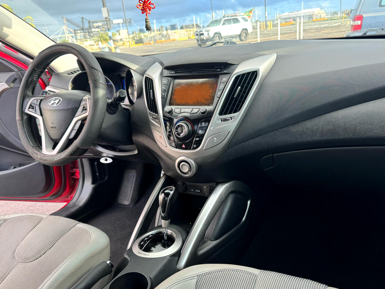 Hyundai Veloster Base 2012