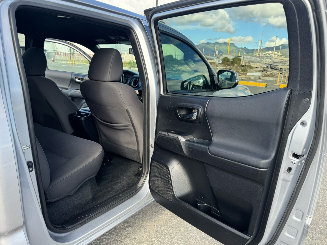 Toyota Tacoma 2WD Double Cab V6 AT TRD Sport (Natl) 2018