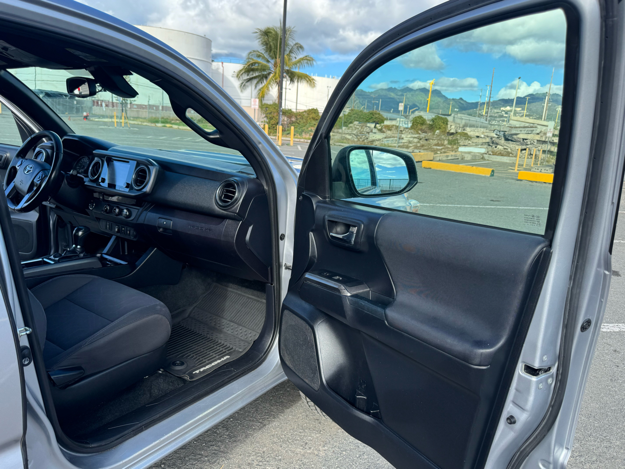 Toyota Tacoma 2WD Double Cab V6 AT TRD Sport (Natl) 2018