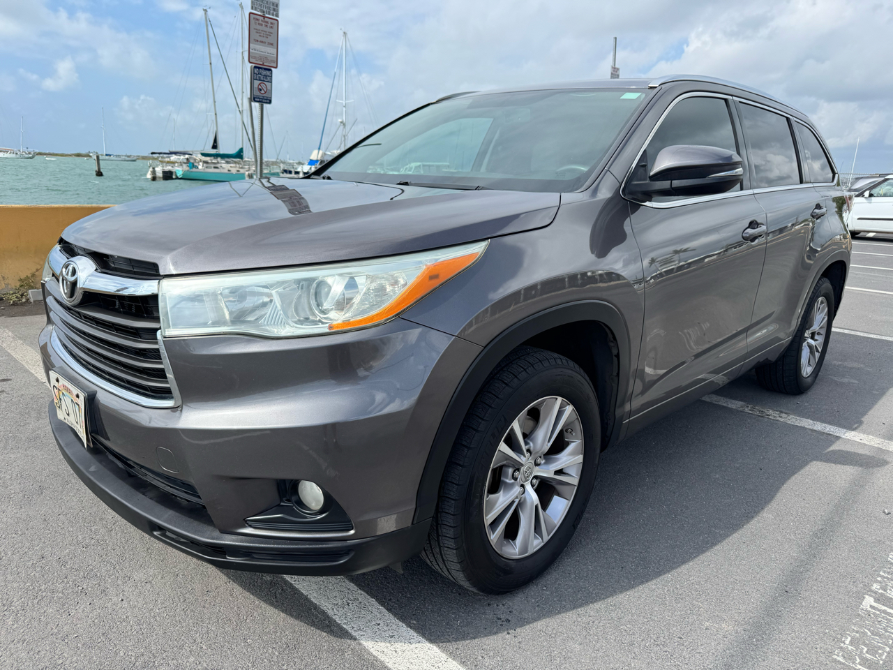 Toyota Highlander XLE FWD V6 2014
