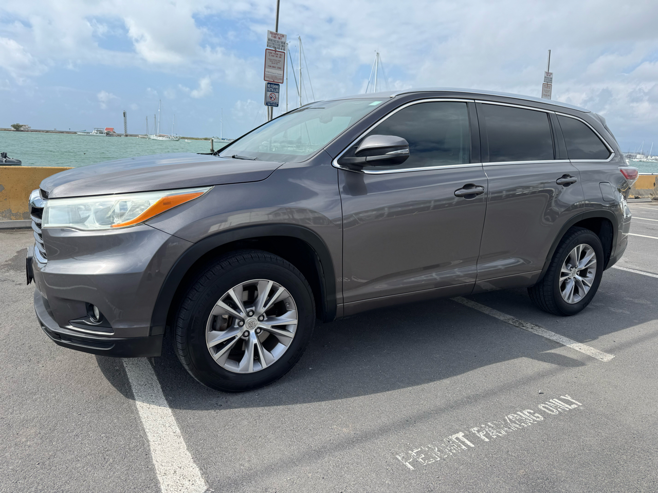 Toyota Highlander XLE FWD V6 2014