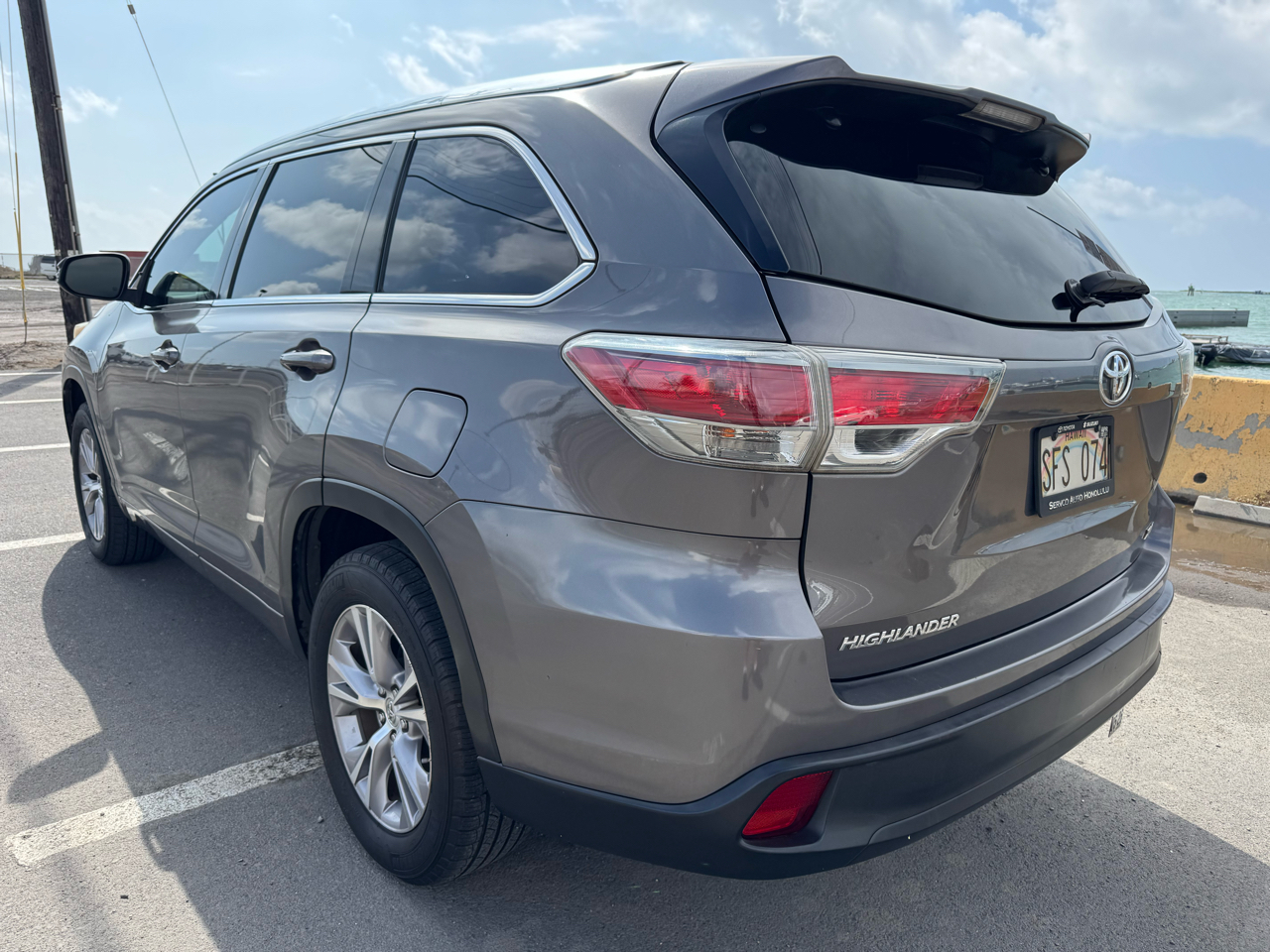 Toyota Highlander XLE FWD V6 2014