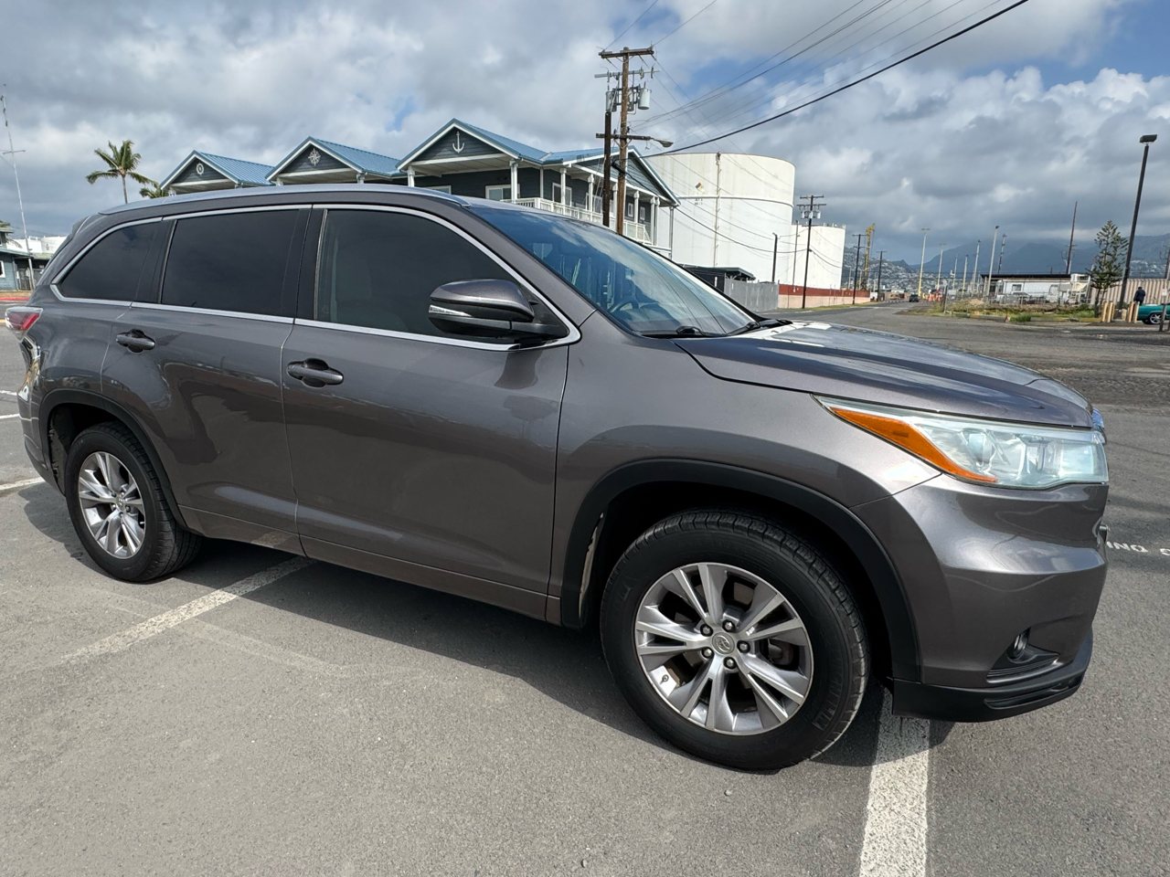 Toyota Highlander XLE FWD V6 2014