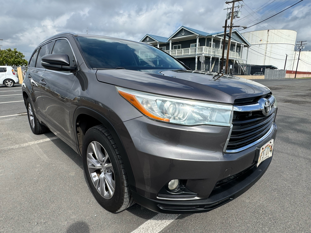 Toyota Highlander XLE FWD V6 2014