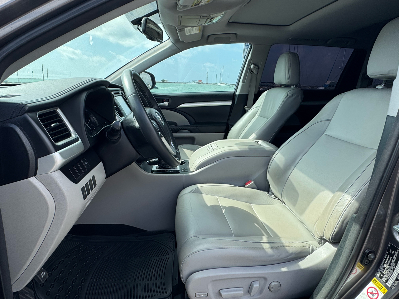 Toyota Highlander XLE FWD V6 2014