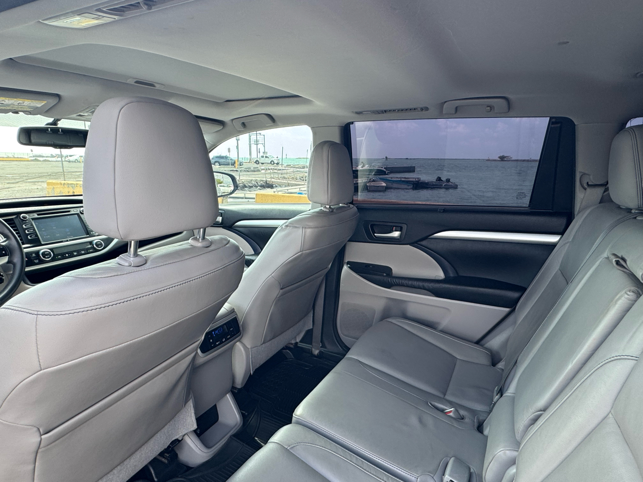 Toyota Highlander XLE FWD V6 2014