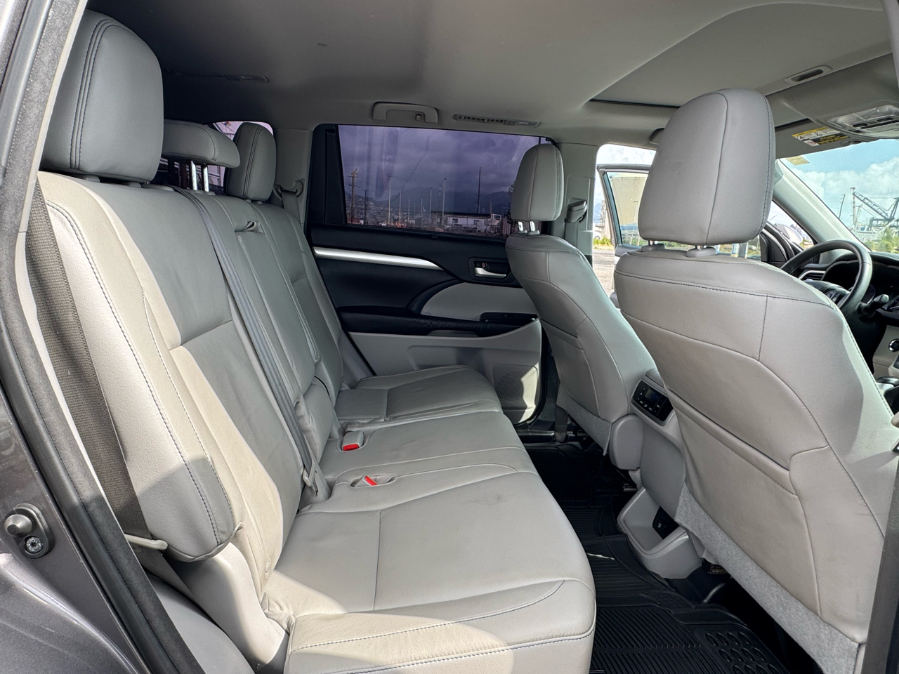 Toyota Highlander XLE FWD V6 2014