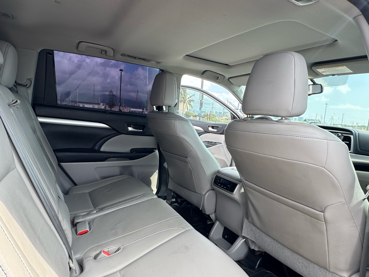 Toyota Highlander XLE FWD V6 2014