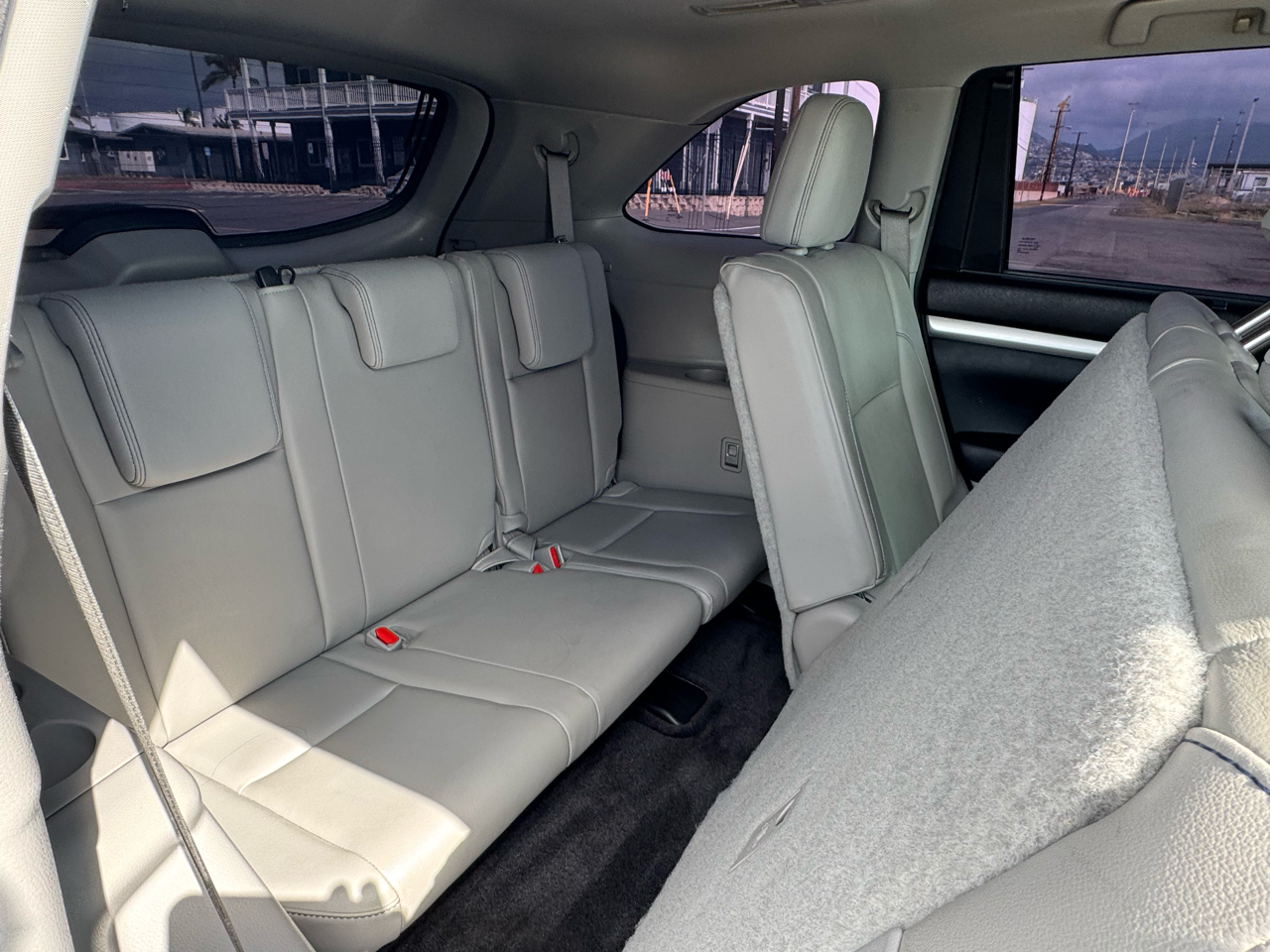 Toyota Highlander XLE FWD V6 2014