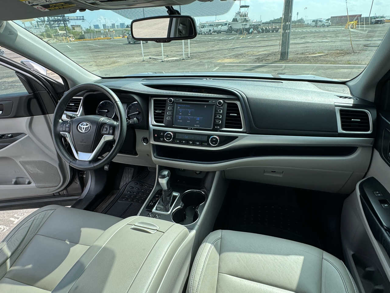 Toyota Highlander XLE FWD V6 2014