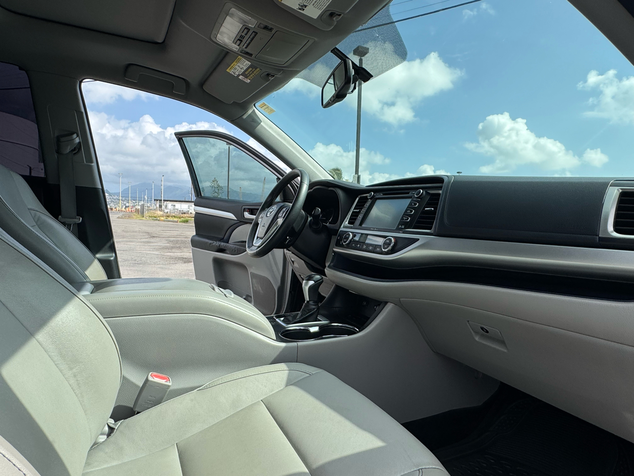 Toyota Highlander XLE FWD V6 2014