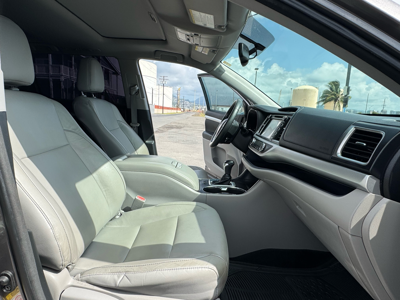 Toyota Highlander XLE FWD V6 2014