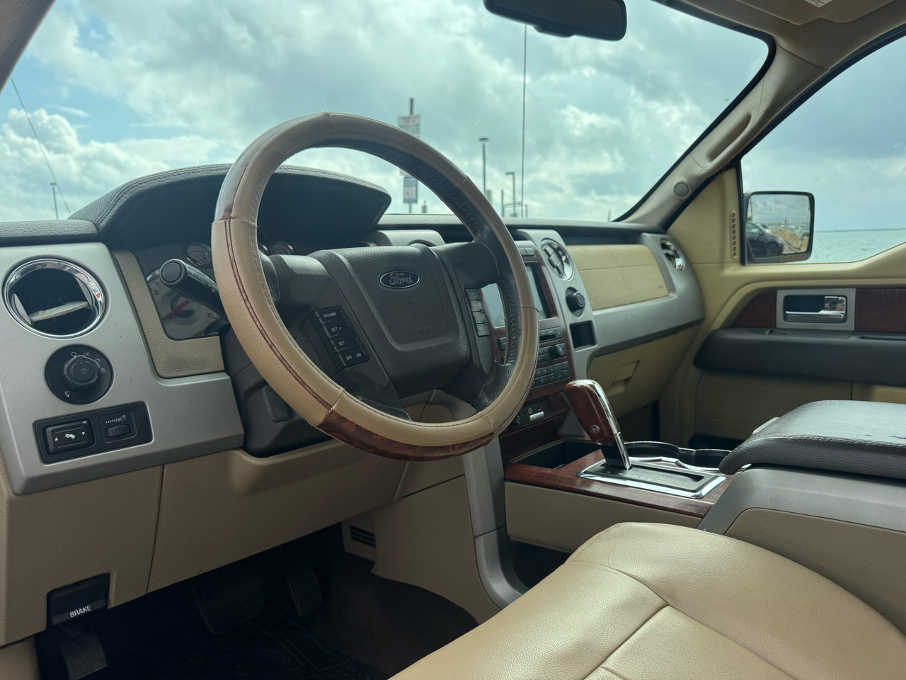 Ford F-150 Lariat SuperCrew 4WD 2009