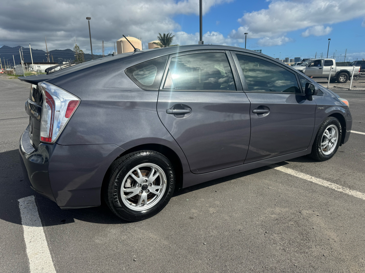 Toyota Prius Two 4D Hatchback 2015