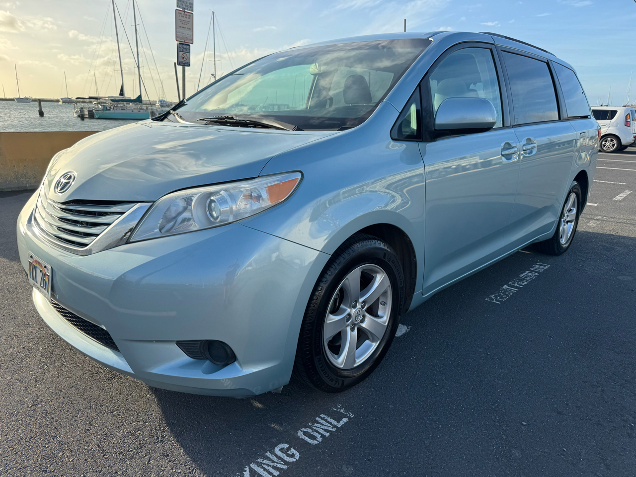 Toyota Sienna LE FWD 8-Passenger V6 2015