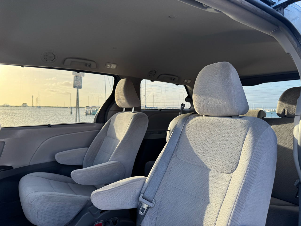 Toyota Sienna LE FWD 8-Passenger V6 2015
