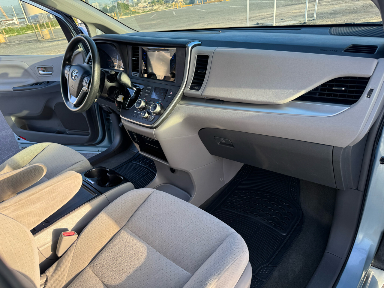 Toyota Sienna LE FWD 8-Passenger V6 2015