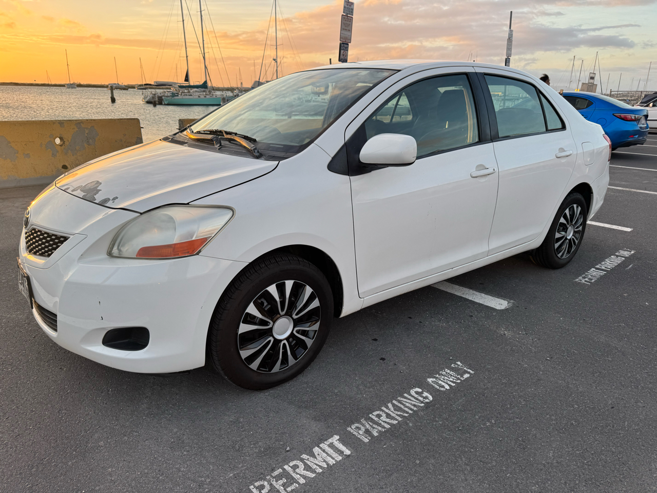 Toyota Yaris Sedan 4-Speed AT 2010