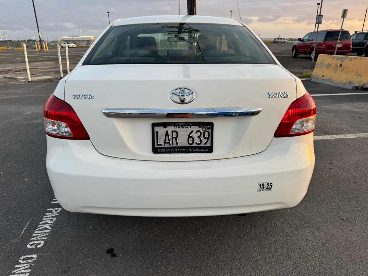 Toyota Yaris Sedan 4-Speed AT 2010