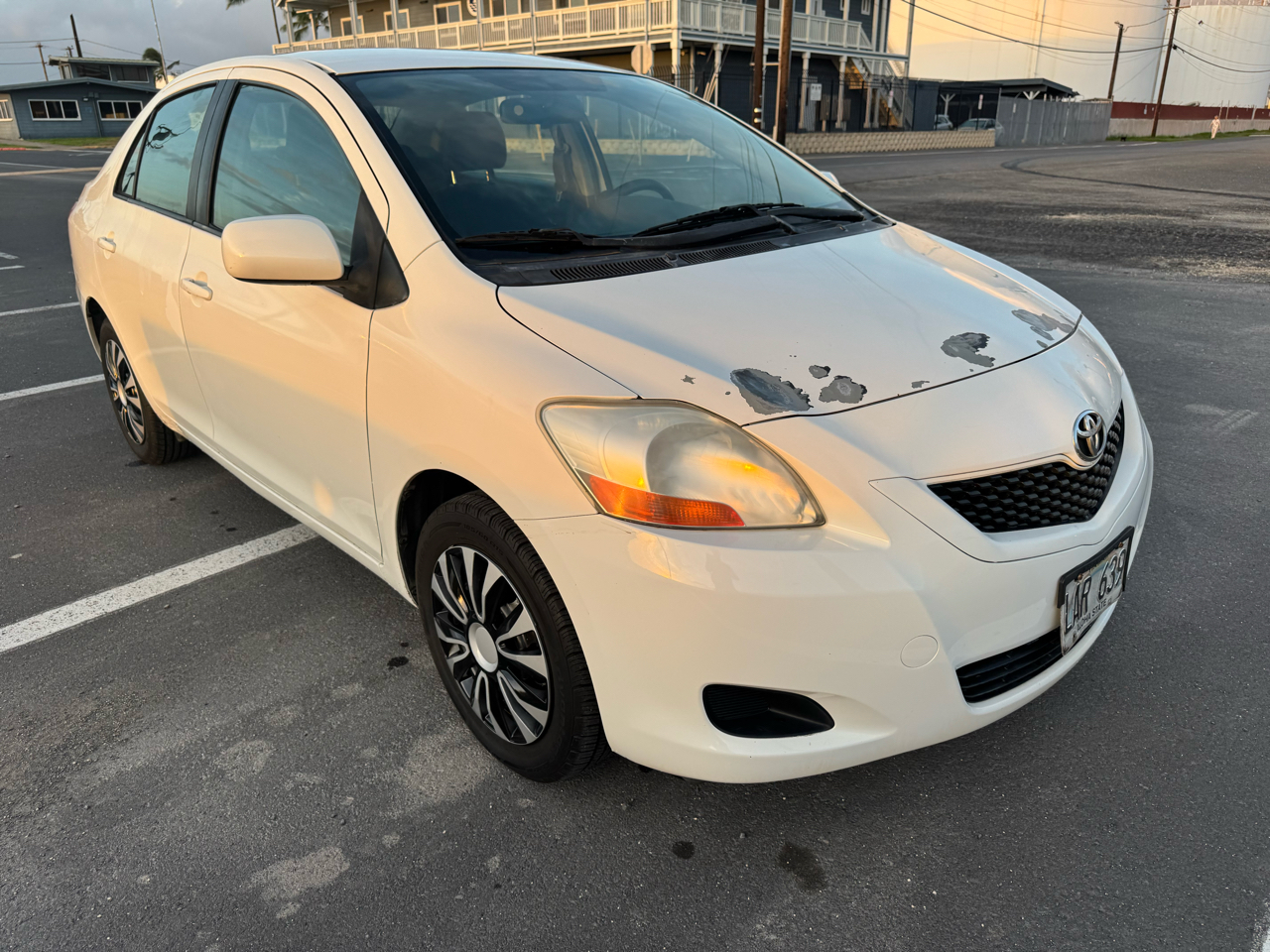 Toyota Yaris Sedan 4-Speed AT 2010