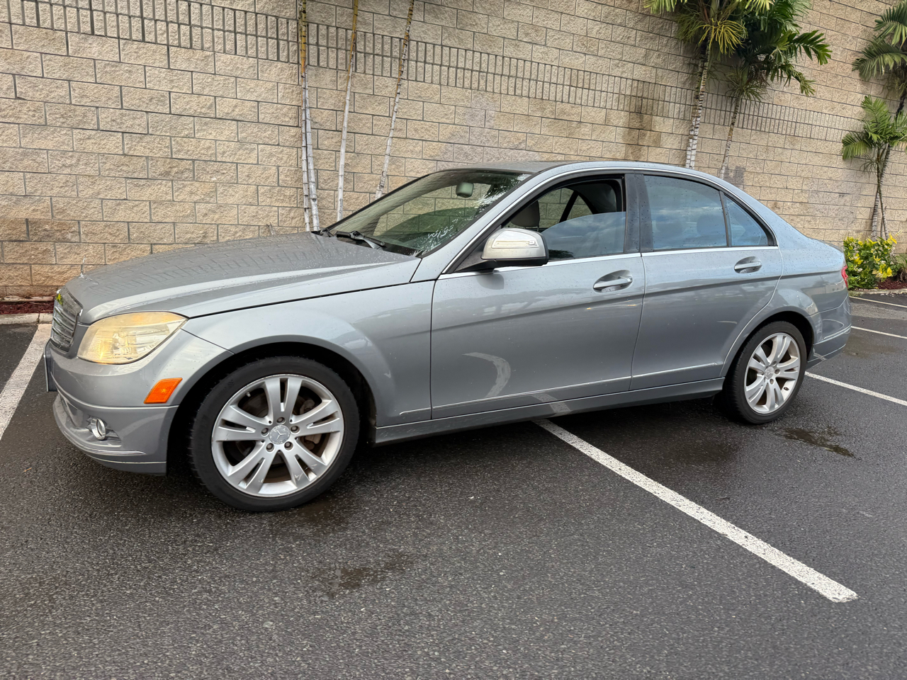 Mercedes-Benz C-Class C300 Luxury Sedan 2009