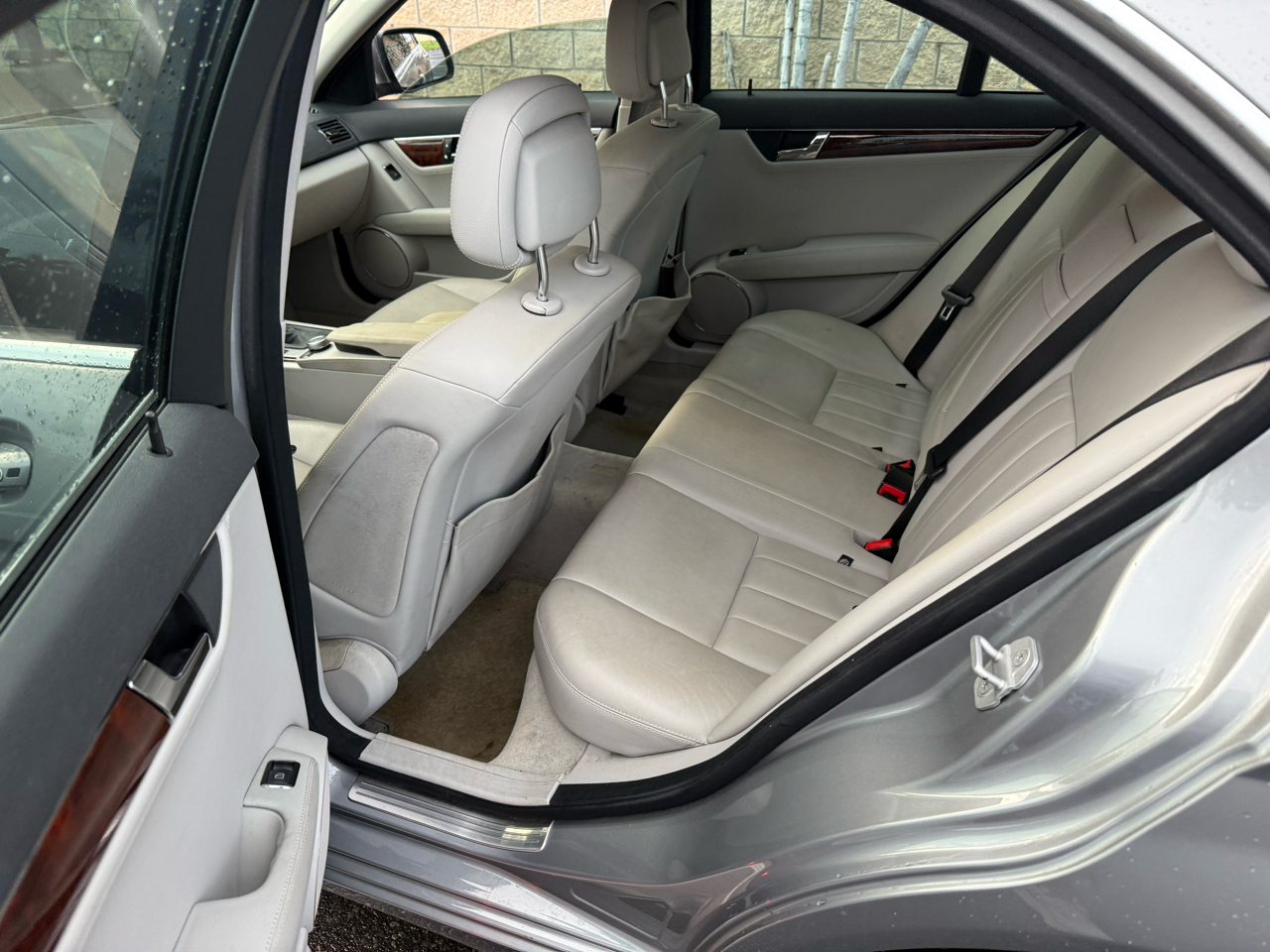 Mercedes-Benz C-Class C300 Luxury Sedan 2009