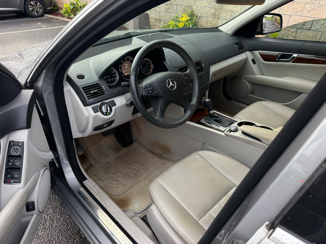 Mercedes-Benz C-Class C300 Luxury Sedan 2009