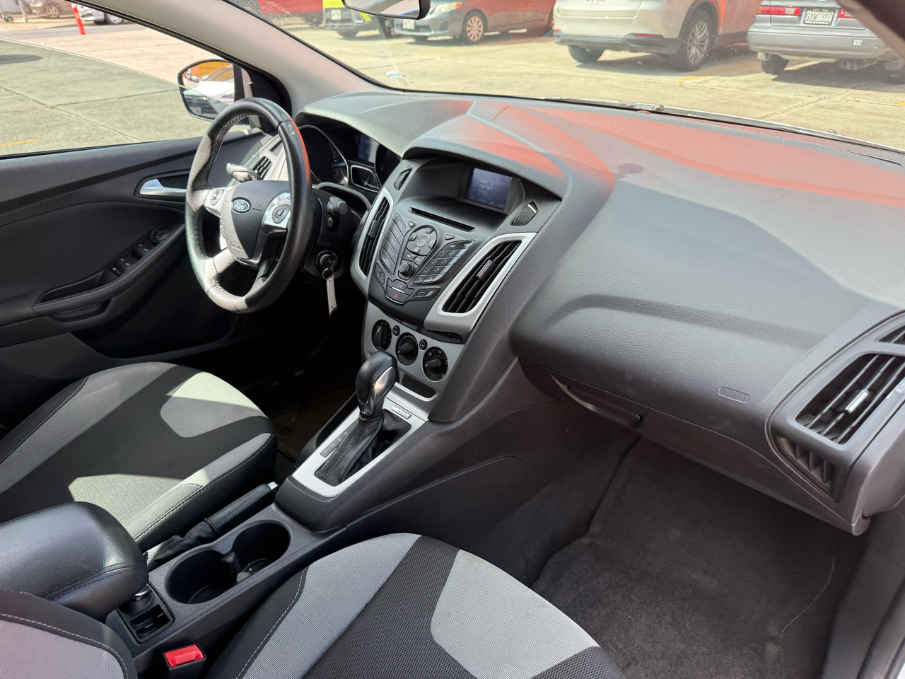 Ford Focus SE Sedan 2014