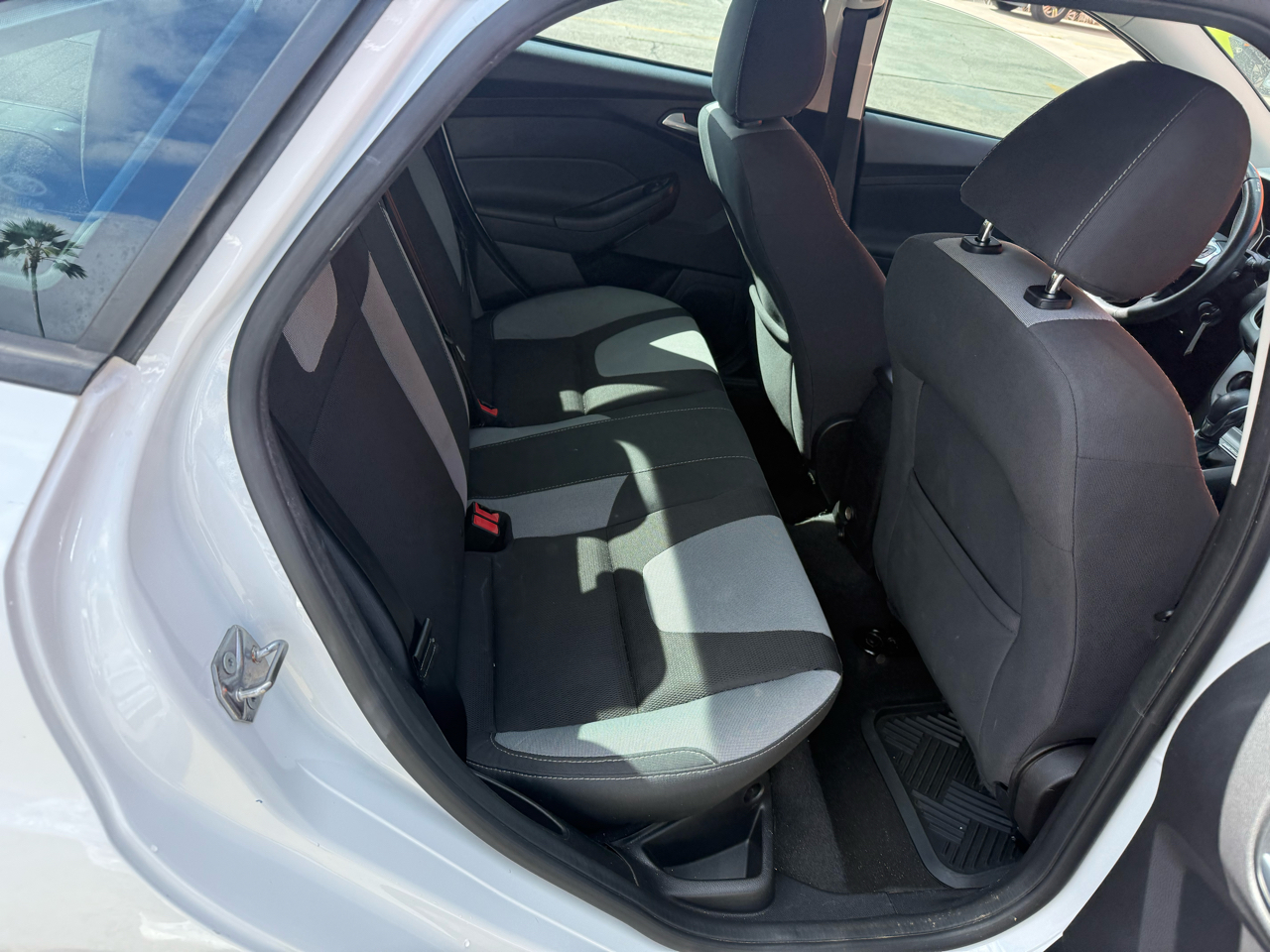 Ford Focus SE Sedan 2014