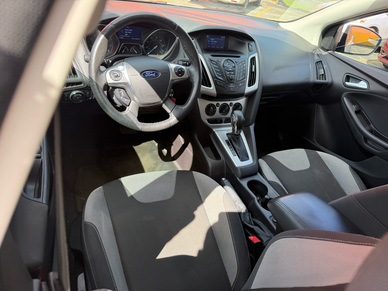 Ford Focus SE Sedan 2014