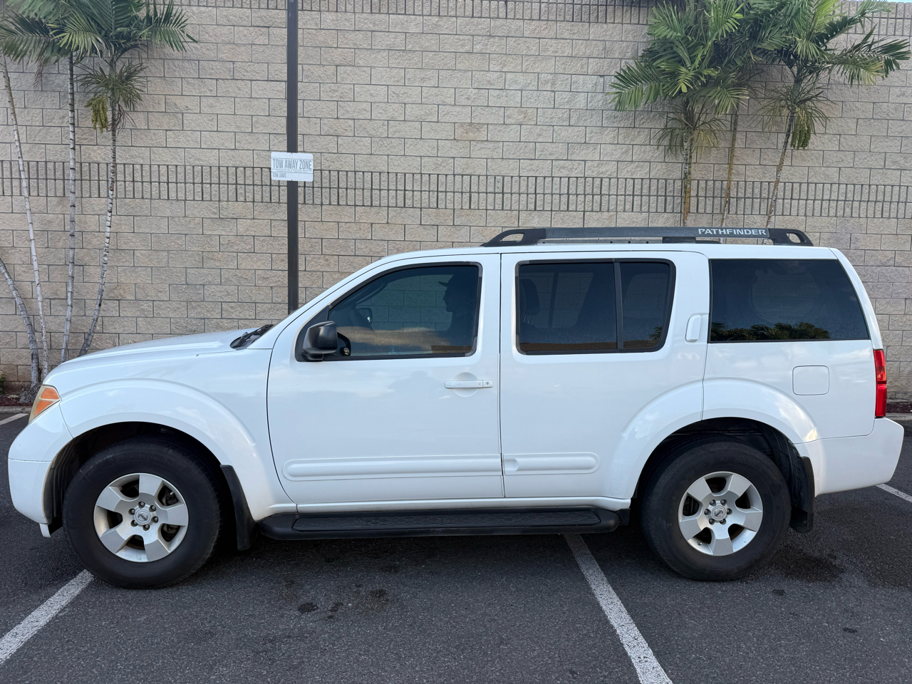 Nissan Pathfinder LE 2WD 2006