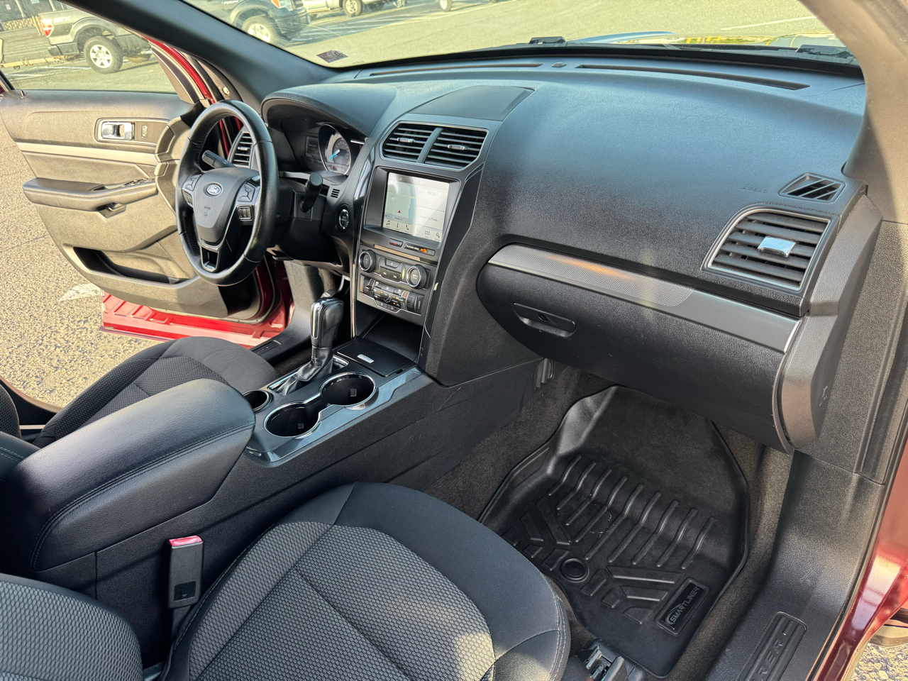 Ford Explorer XLT 2WD 2018