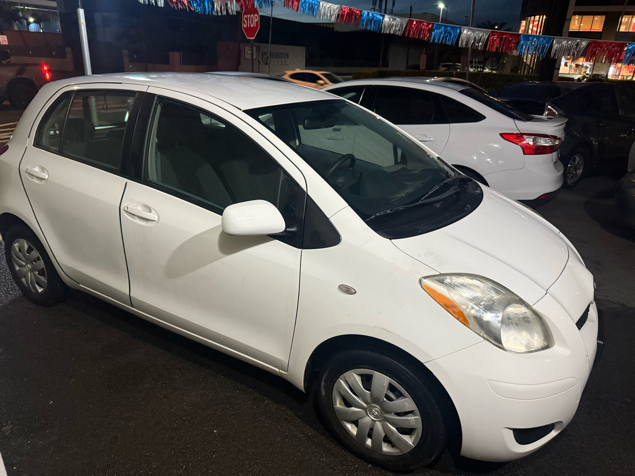 Toyota Yaris LE 4D Hatchback 2010