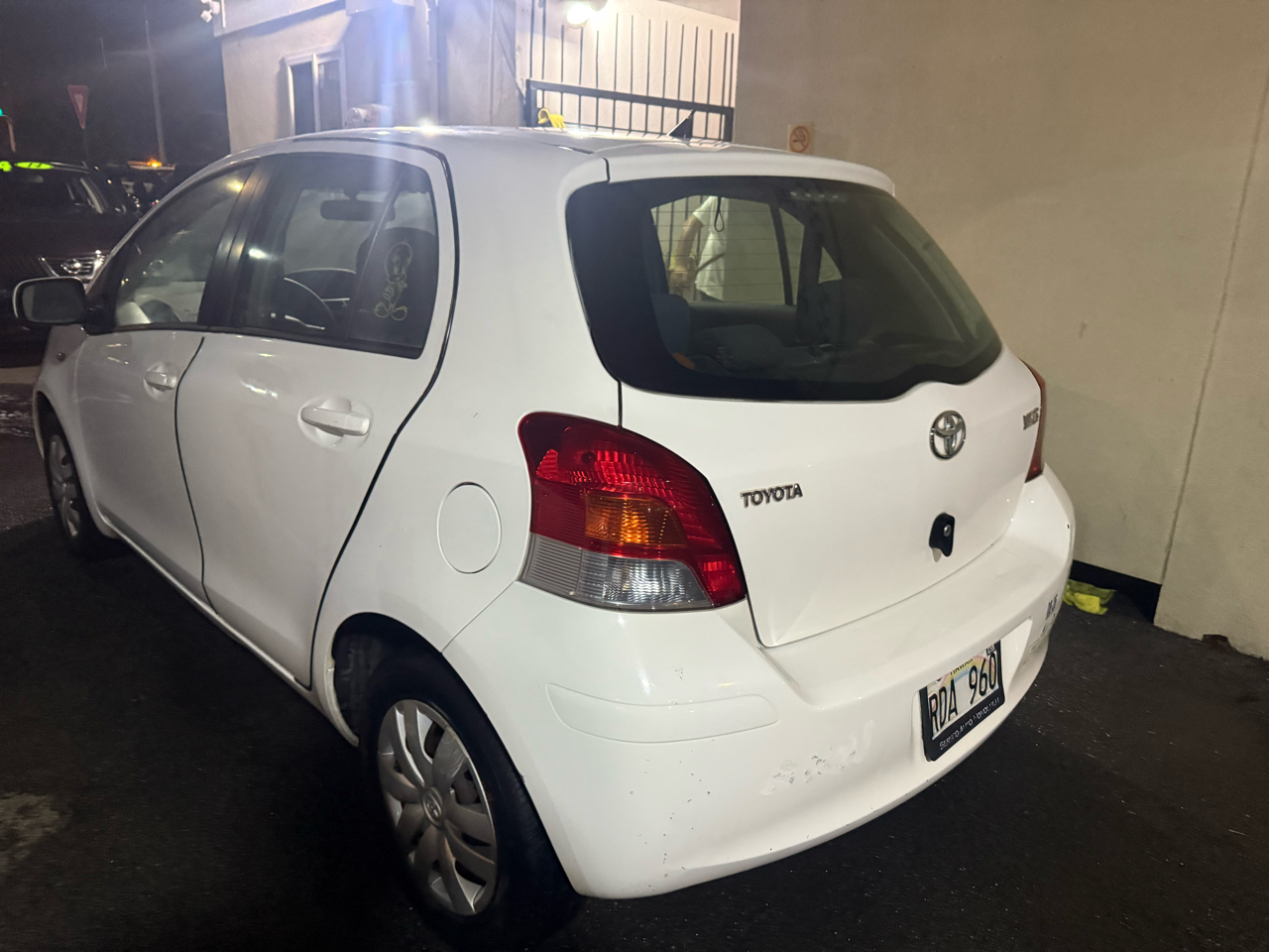 Toyota Yaris LE 4D Hatchback 2010