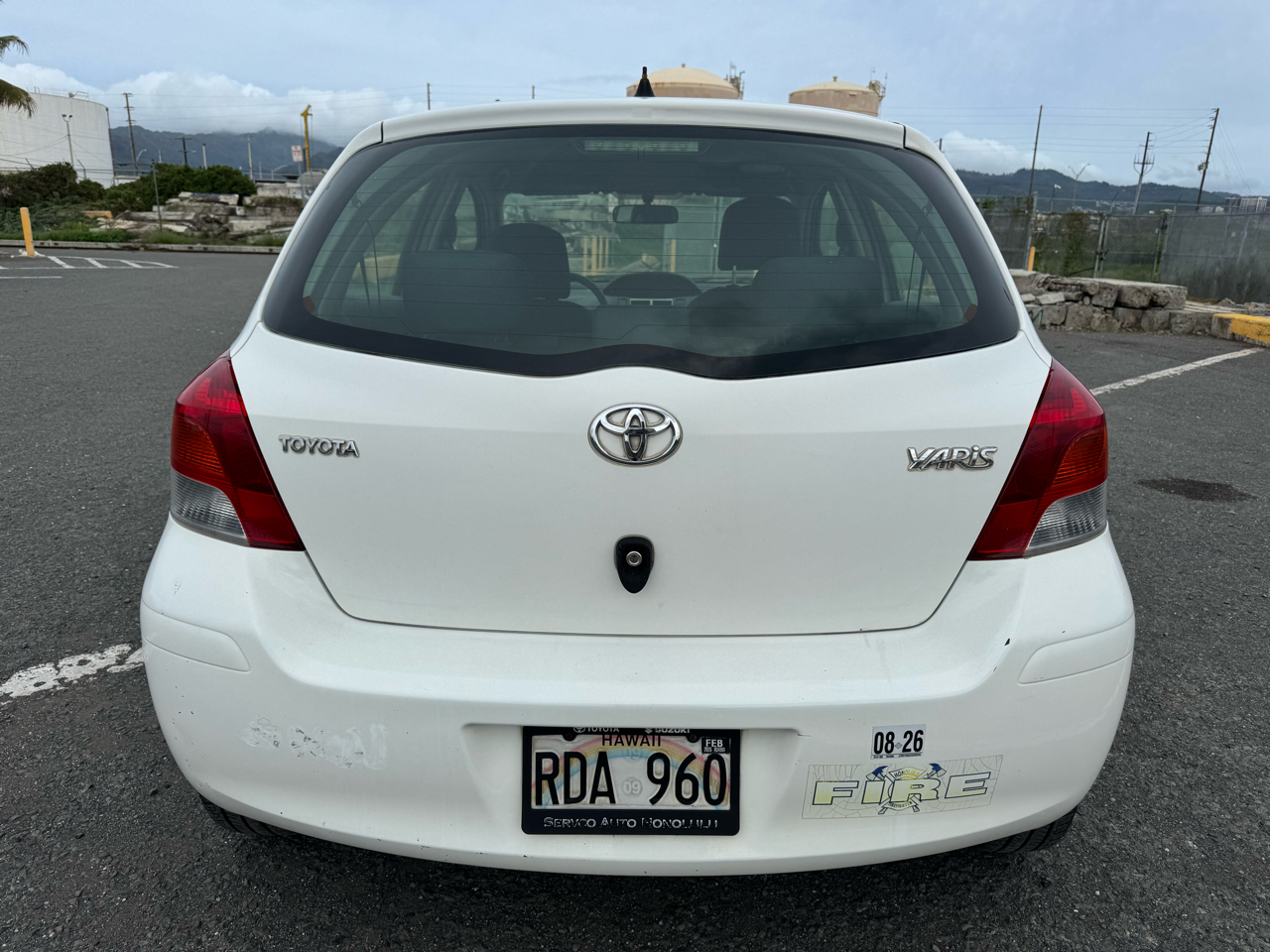 Toyota Yaris LE 4D Hatchback 2010