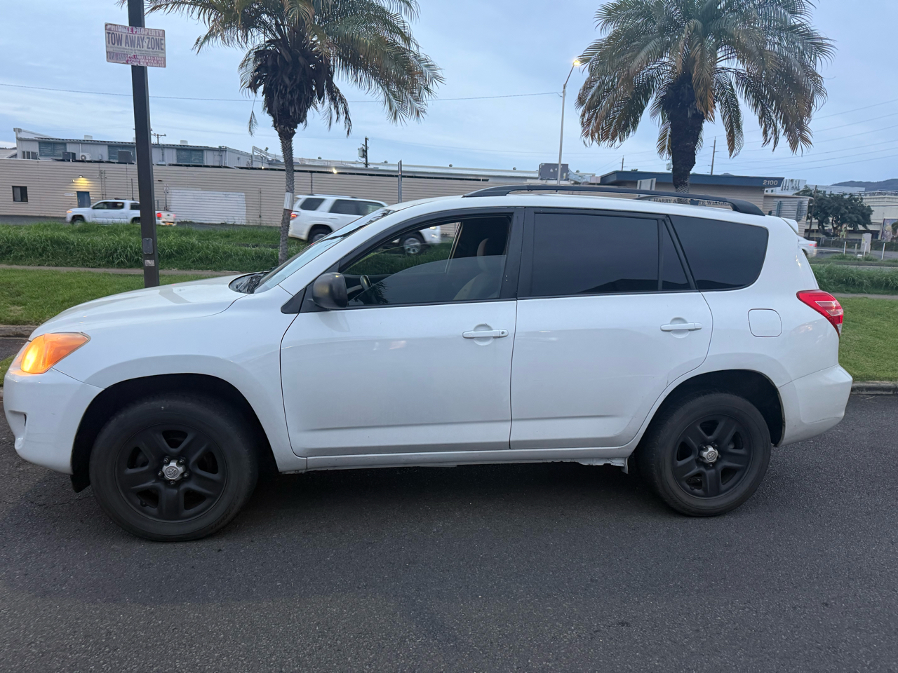 Toyota RAV4 Base I4 4WD with 3rd Row 2011