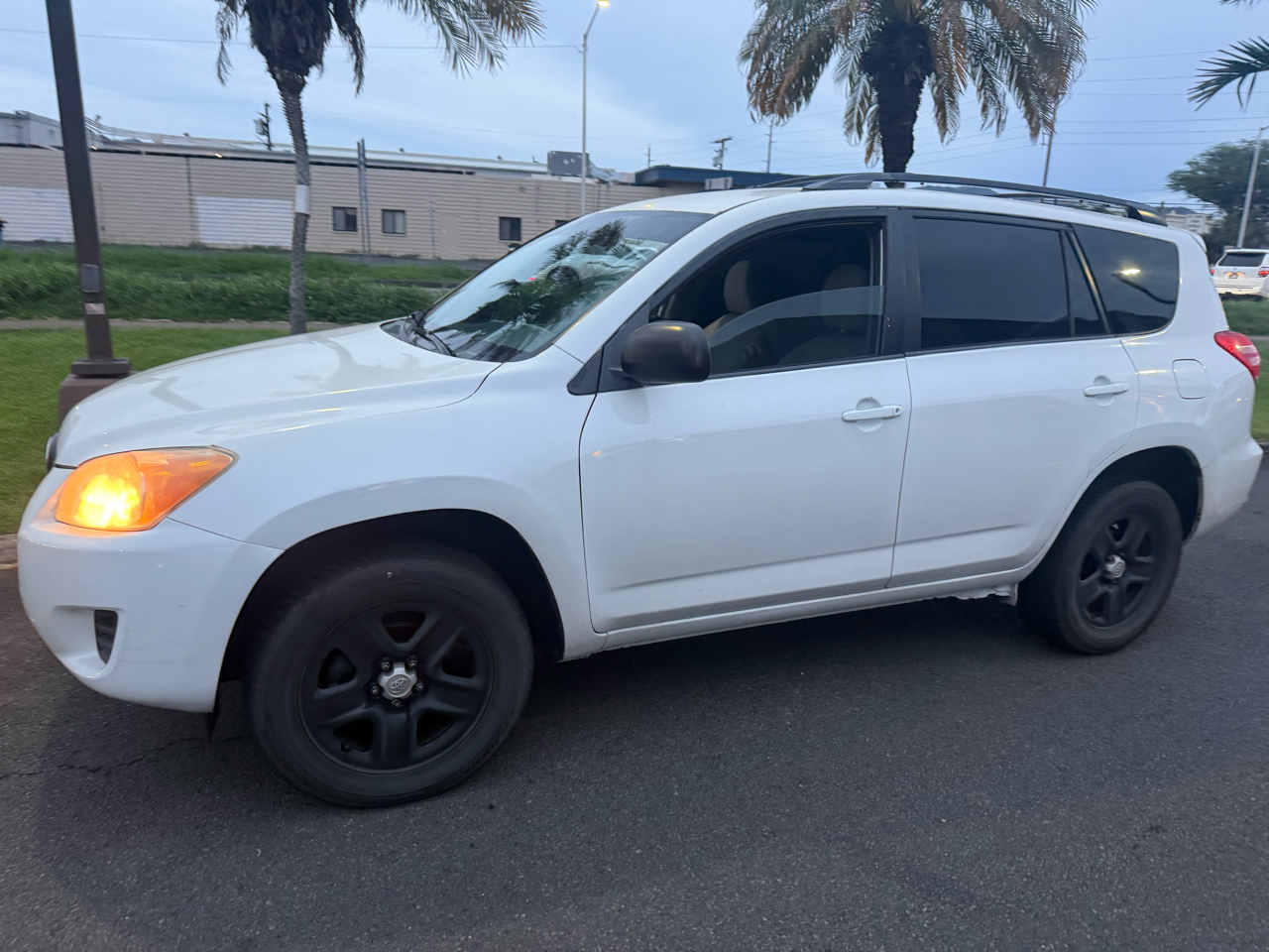 Toyota RAV4 Base I4 4WD with 3rd Row 2011