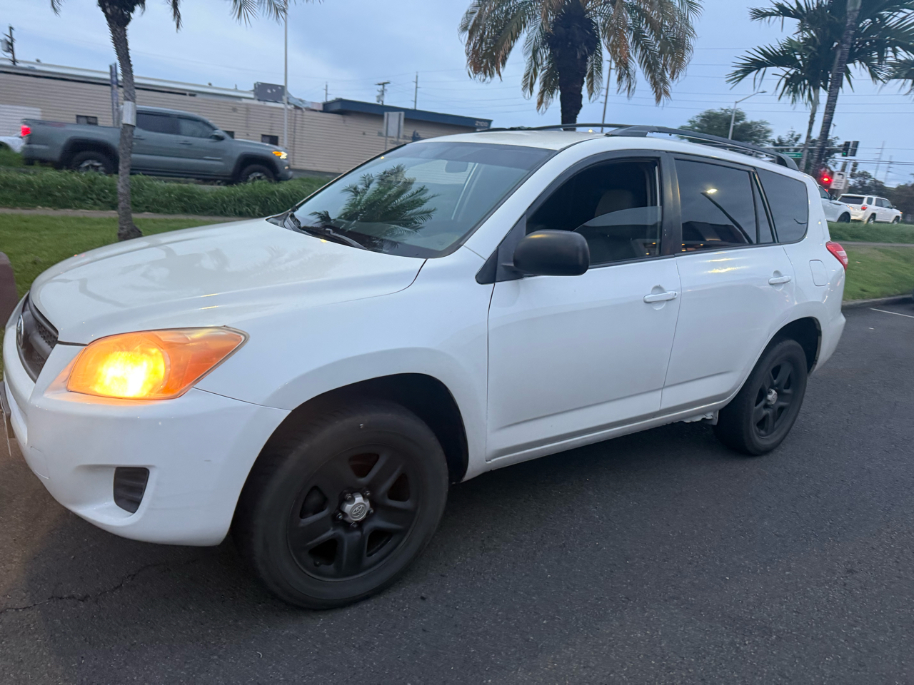 Toyota RAV4 Base I4 4WD with 3rd Row 2011
