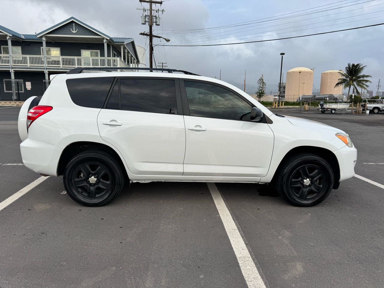 Toyota RAV4 Base I4 4WD with 3rd Row 2011