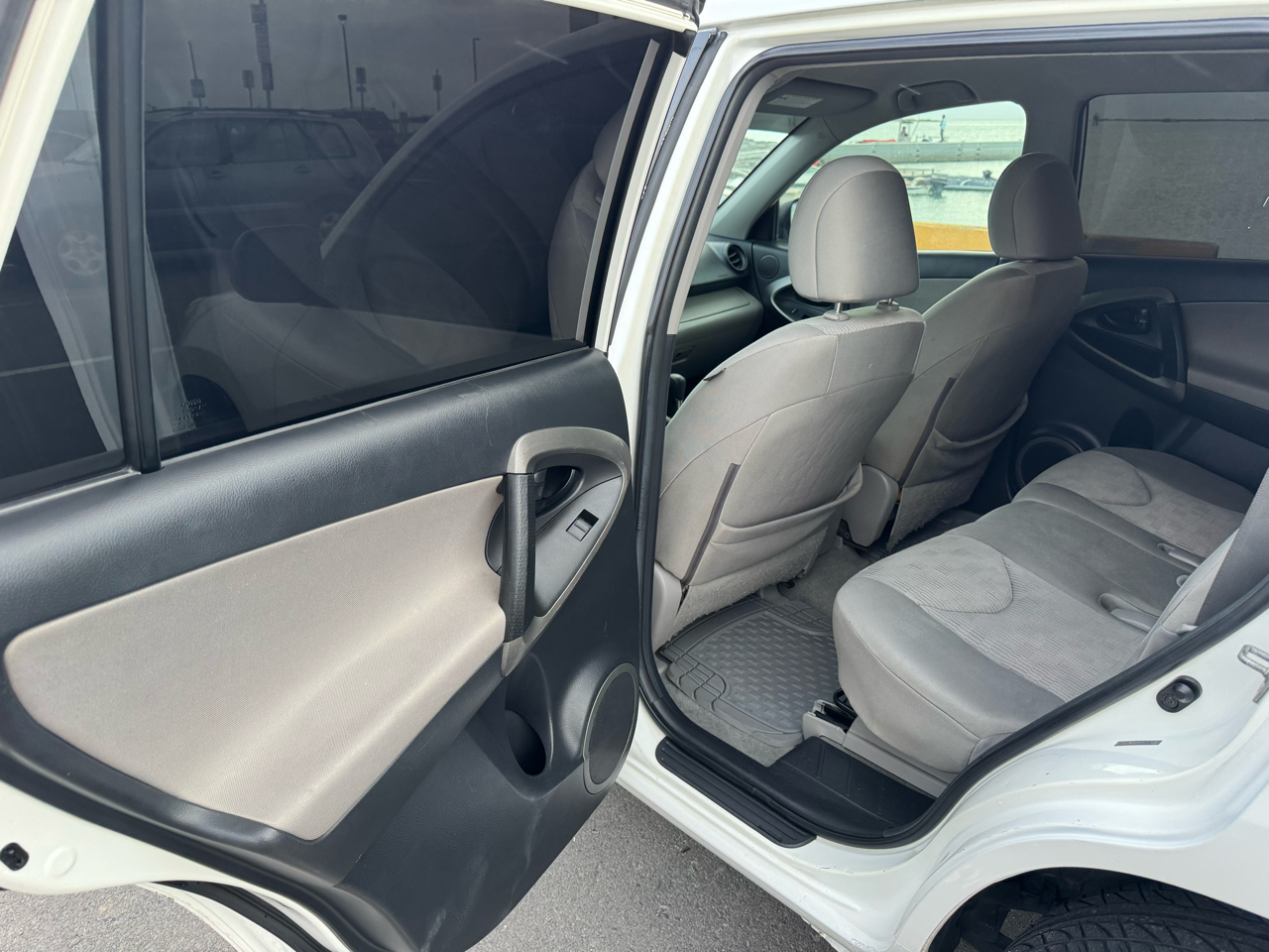 Toyota RAV4 Base I4 4WD with 3rd Row 2011