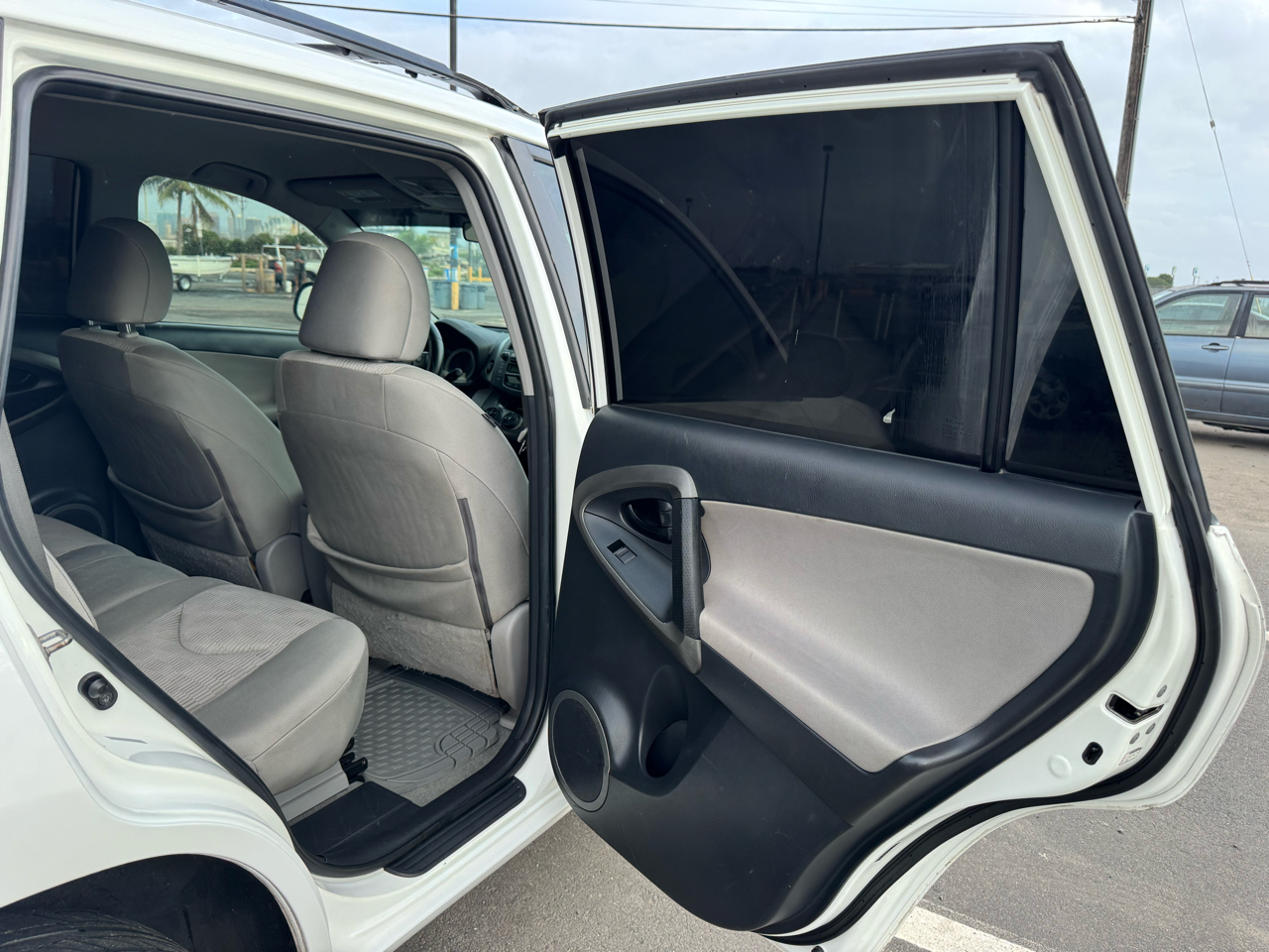 Toyota RAV4 Base I4 4WD with 3rd Row 2011