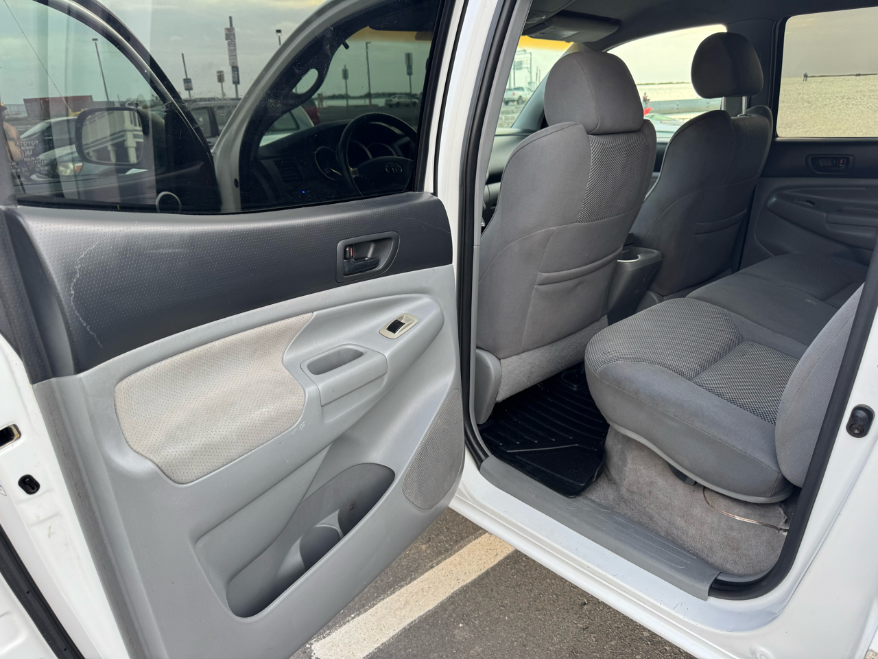 Toyota Tacoma PreRunner Double Cab V6 Auto 2WD 2006